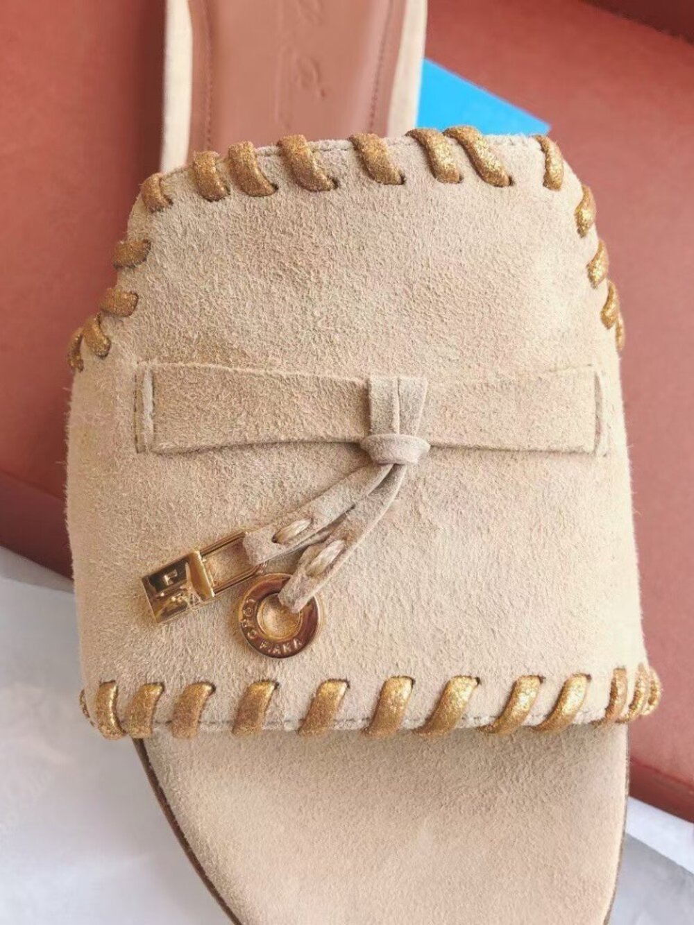 Loro Piana Beige Bow Charm Slide Sandals - Picture 4 of 7